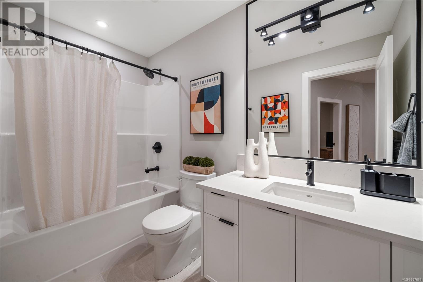 205 1810 Selenite Pl, Langford