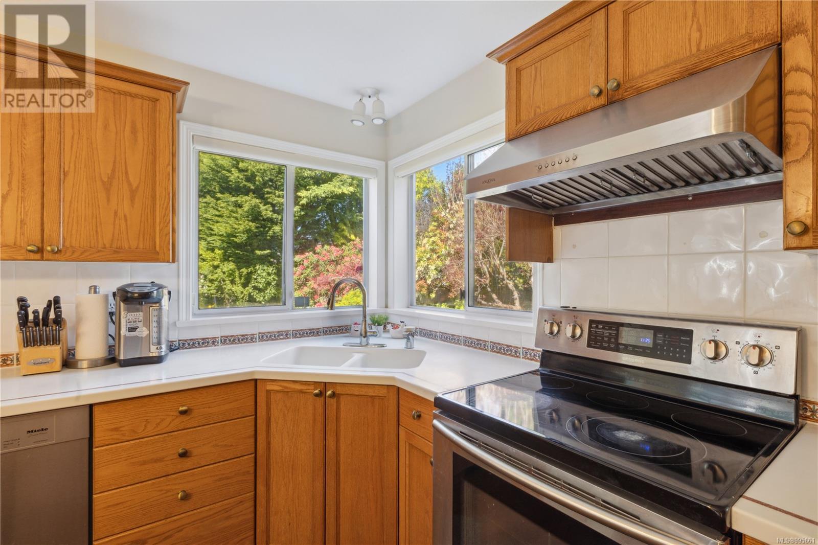 729 Crown Isle Dr, Courtenay