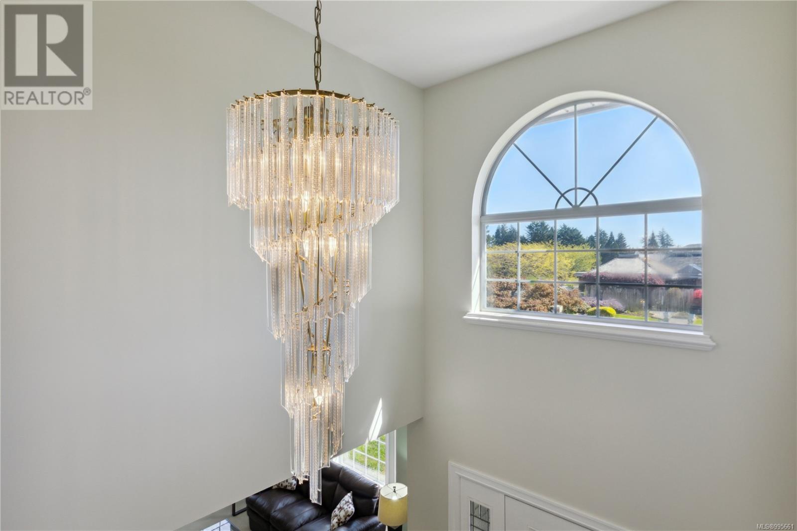 729 Crown Isle Dr, Courtenay
