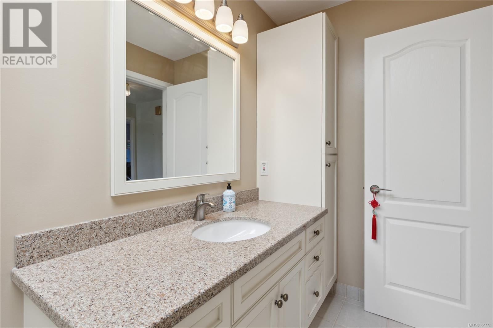 729 Crown Isle Dr, Courtenay