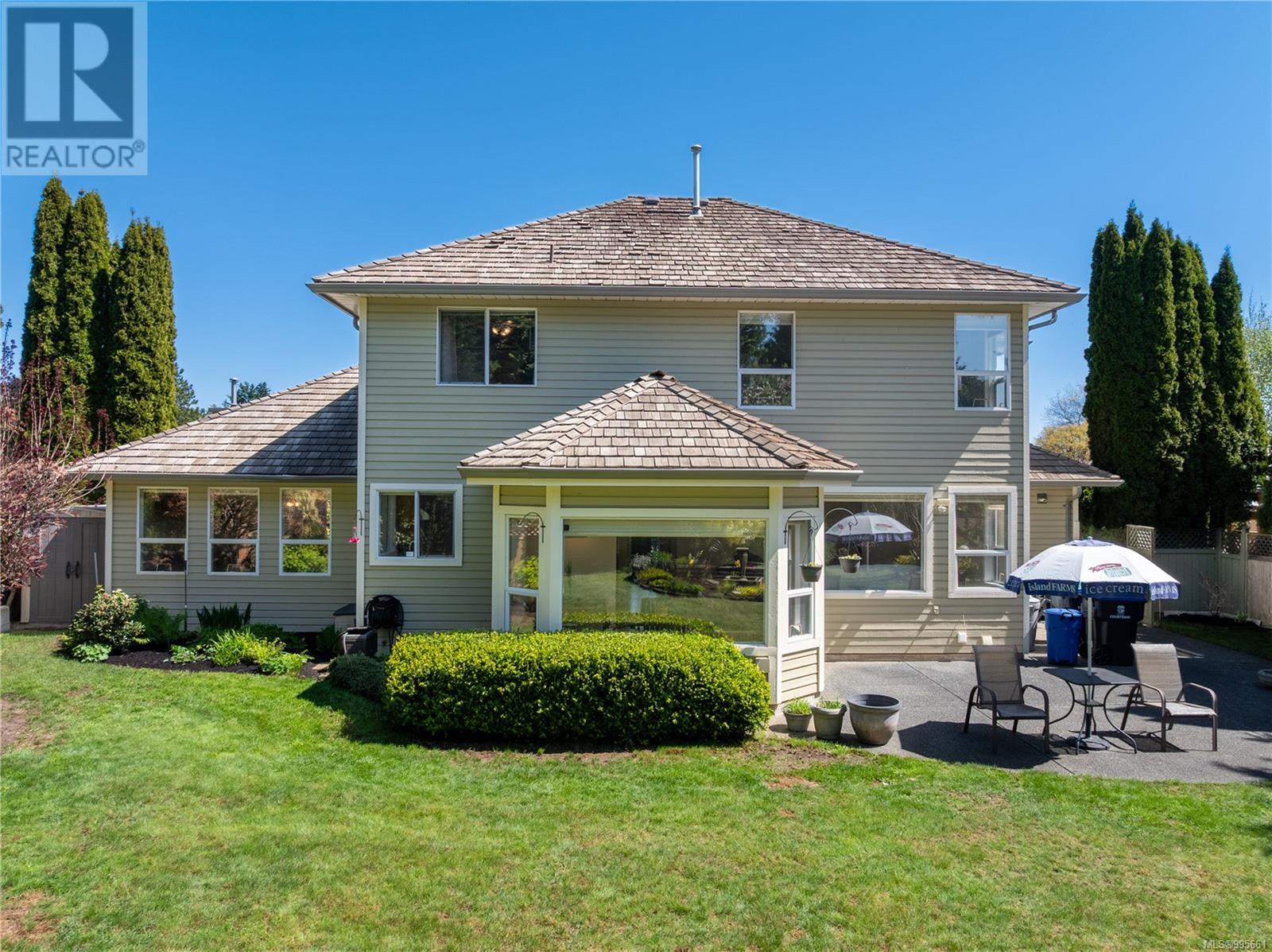 729 Crown Isle Dr, Courtenay