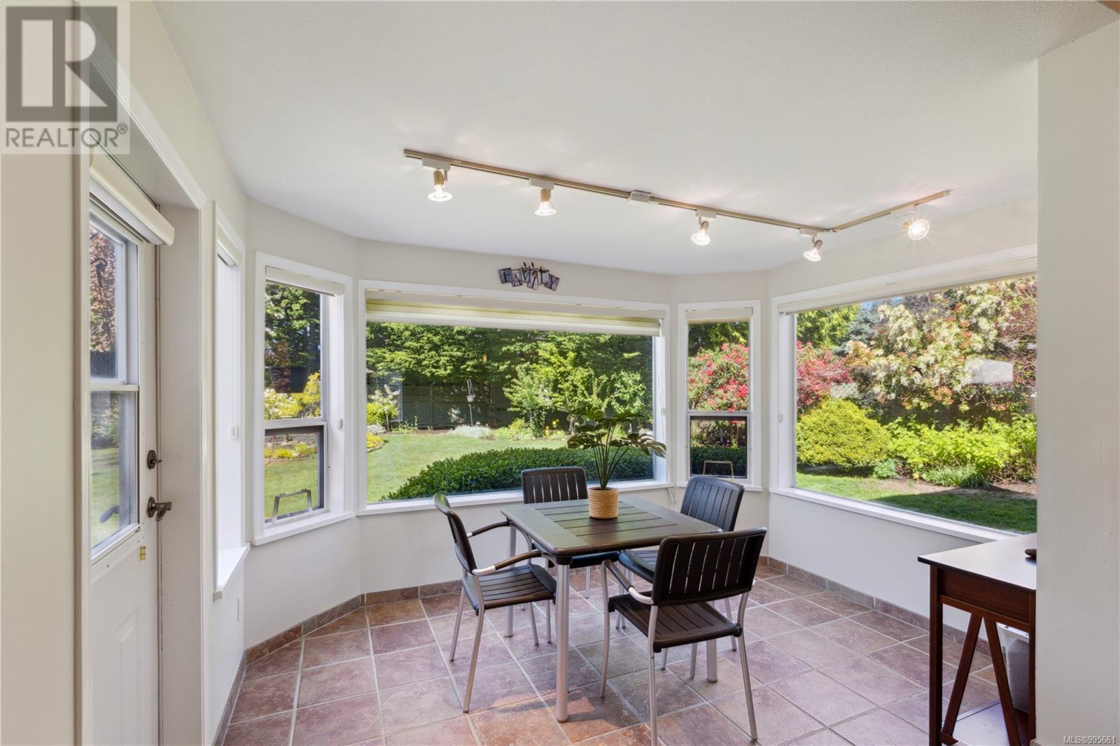729 Crown Isle Dr, Courtenay
