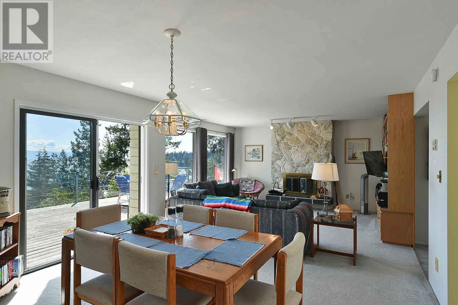 7297 BELLE ROAD, Sechelt