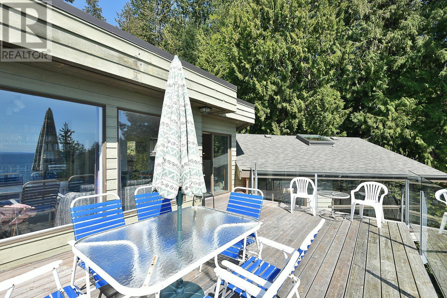 7297 BELLE ROAD, Sechelt