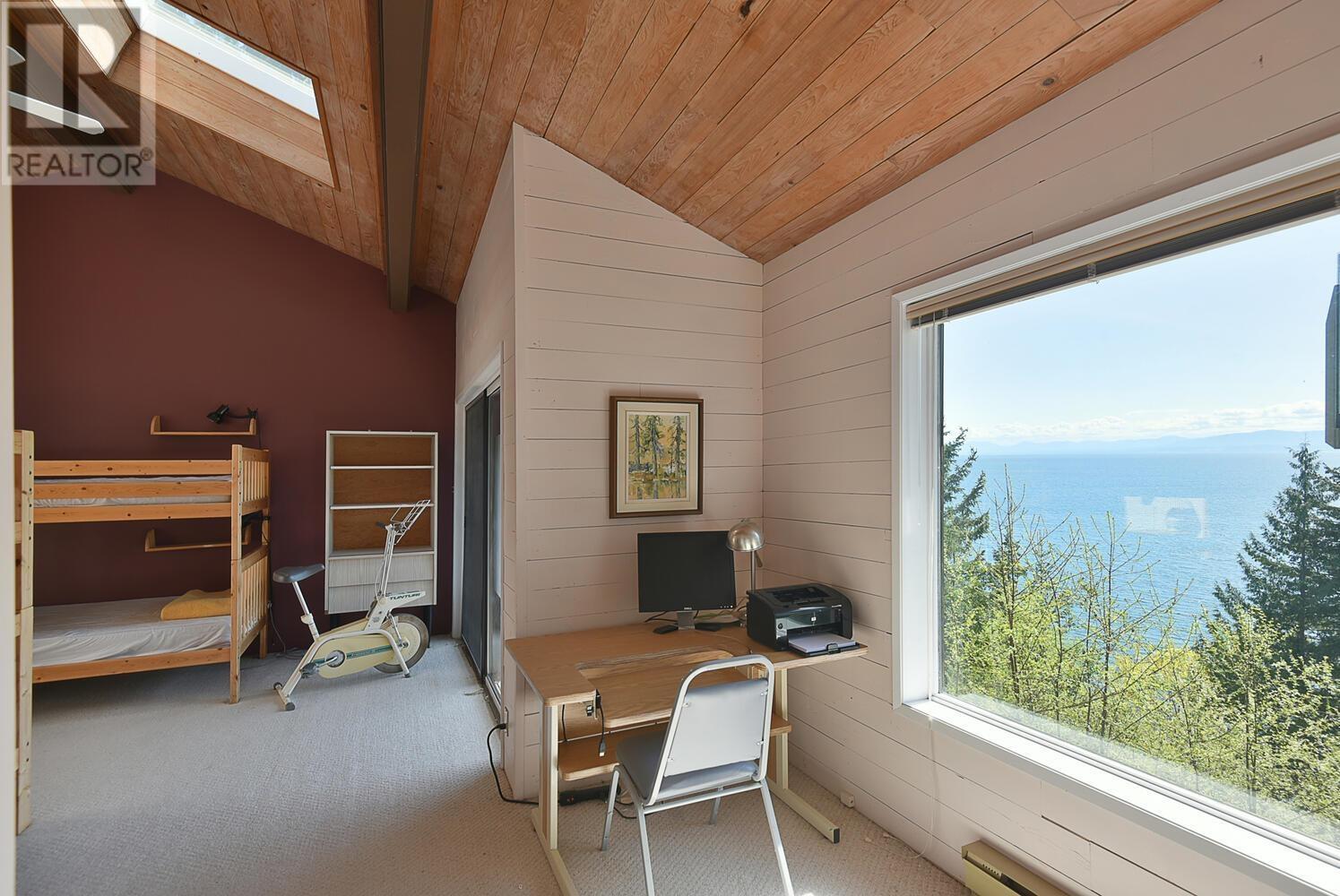 7297 BELLE ROAD, Sechelt