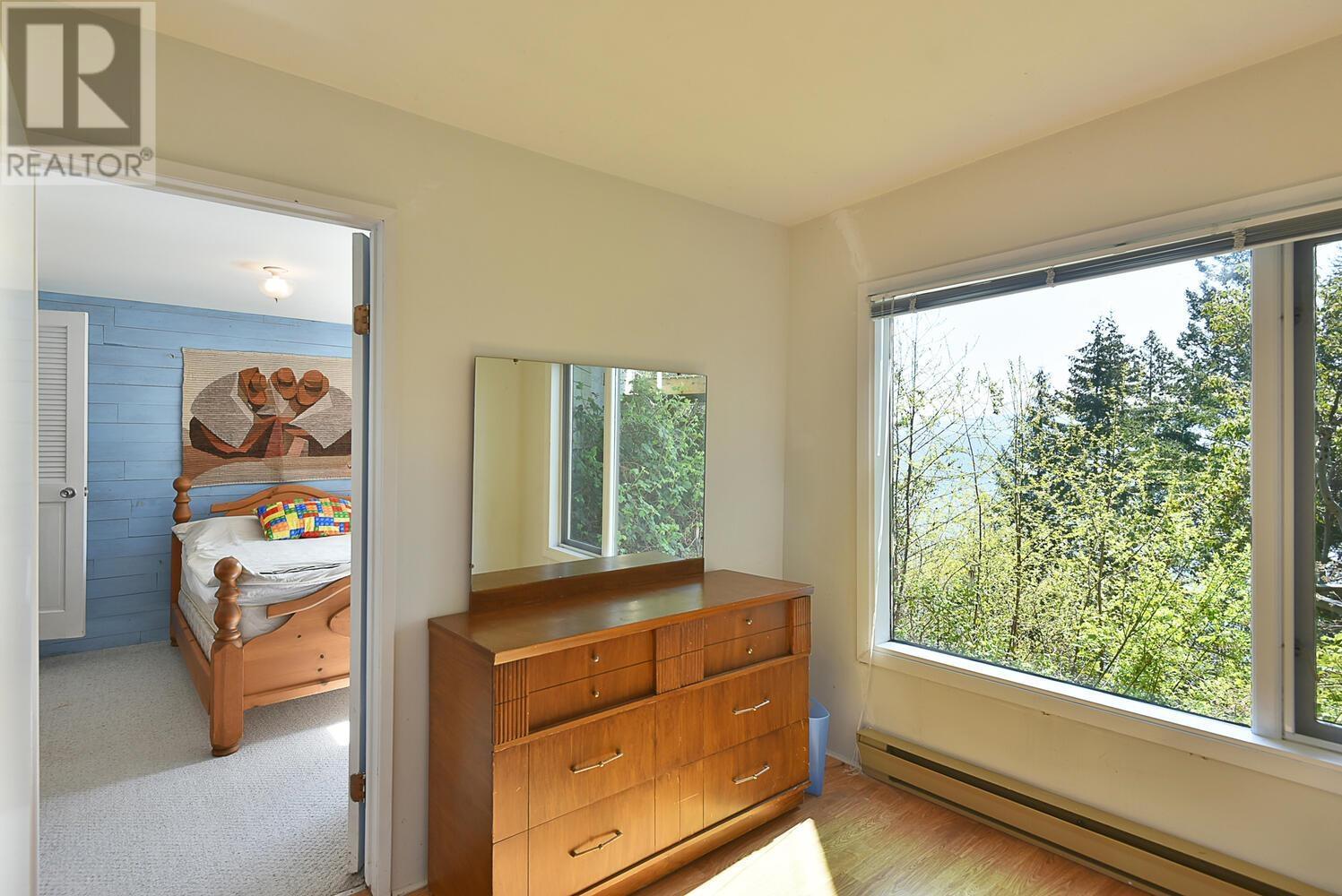 7297 BELLE ROAD, Sechelt