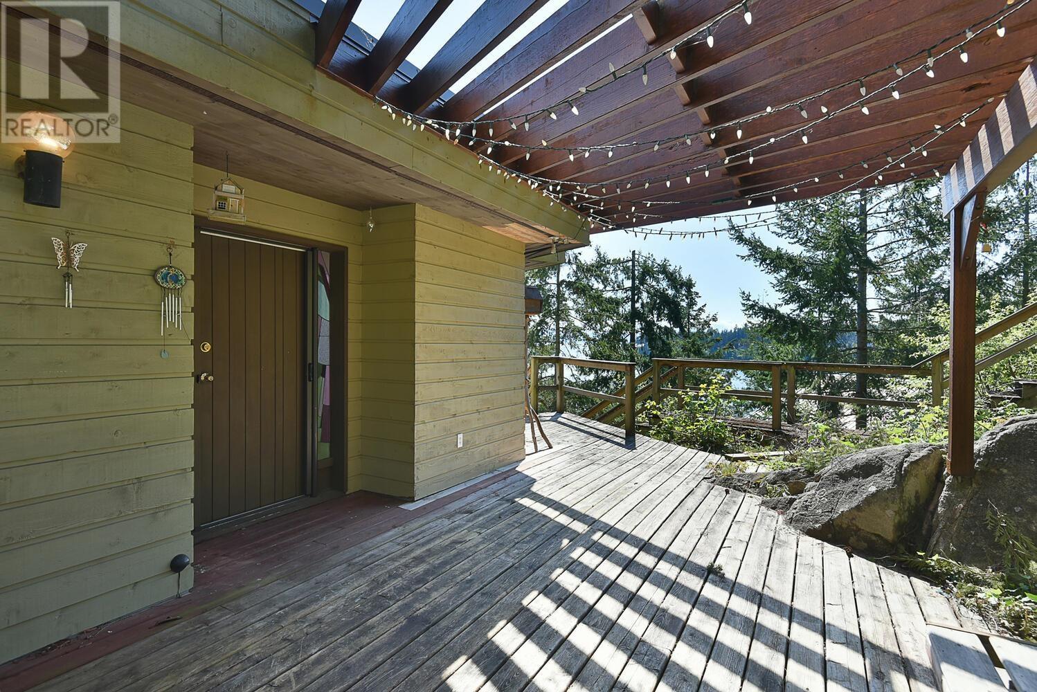 7297 BELLE ROAD, Sechelt