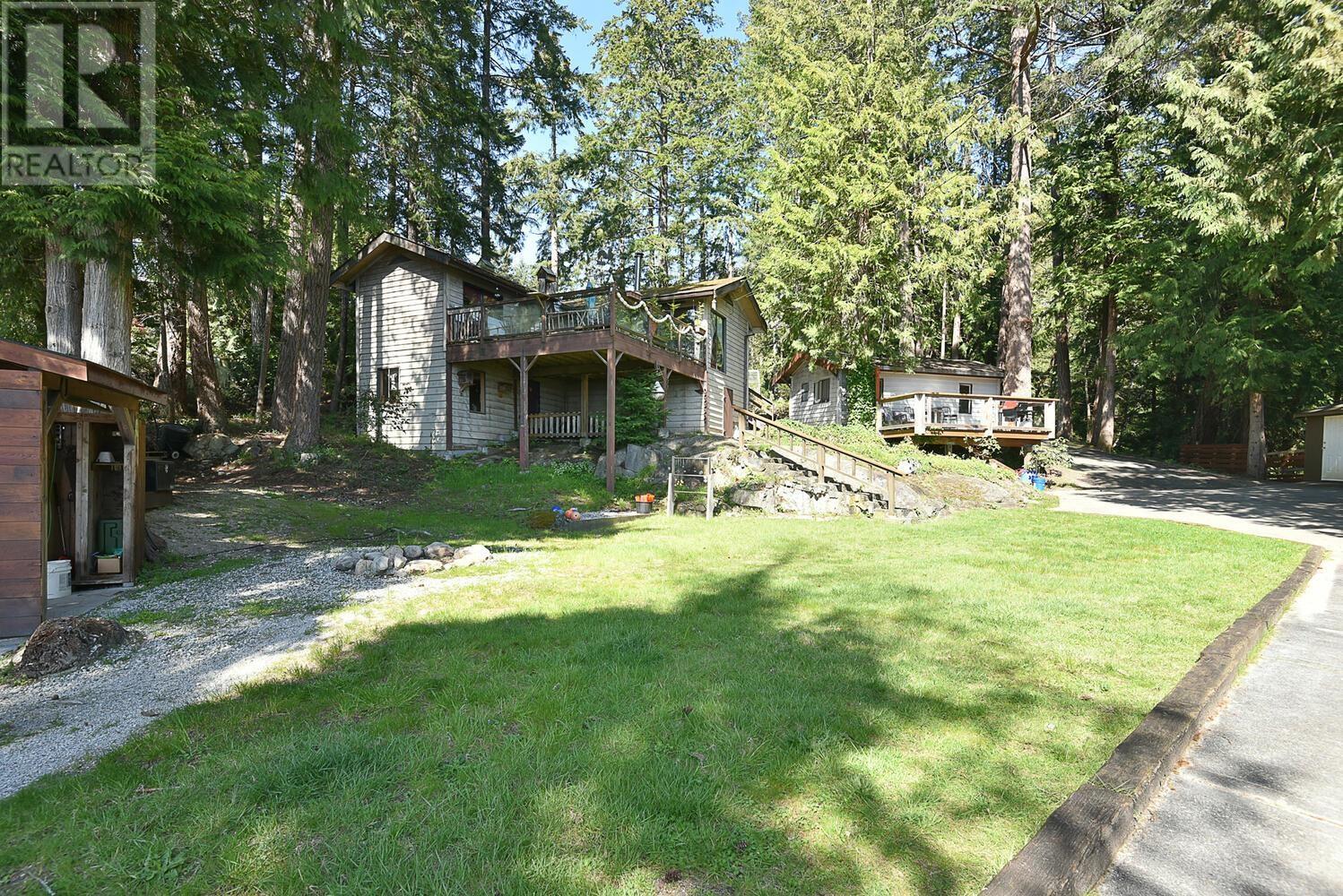 7297 BELLE ROAD, Sechelt