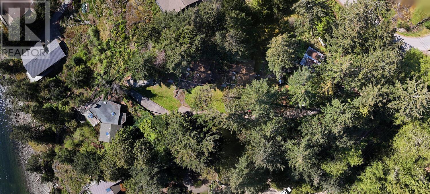 7297 BELLE ROAD, Sechelt