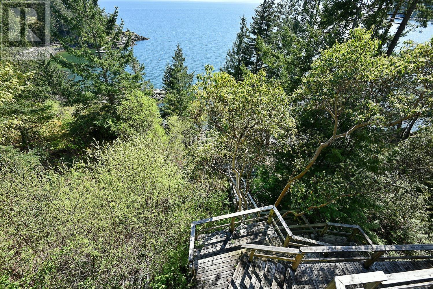 7297 BELLE ROAD, Sechelt