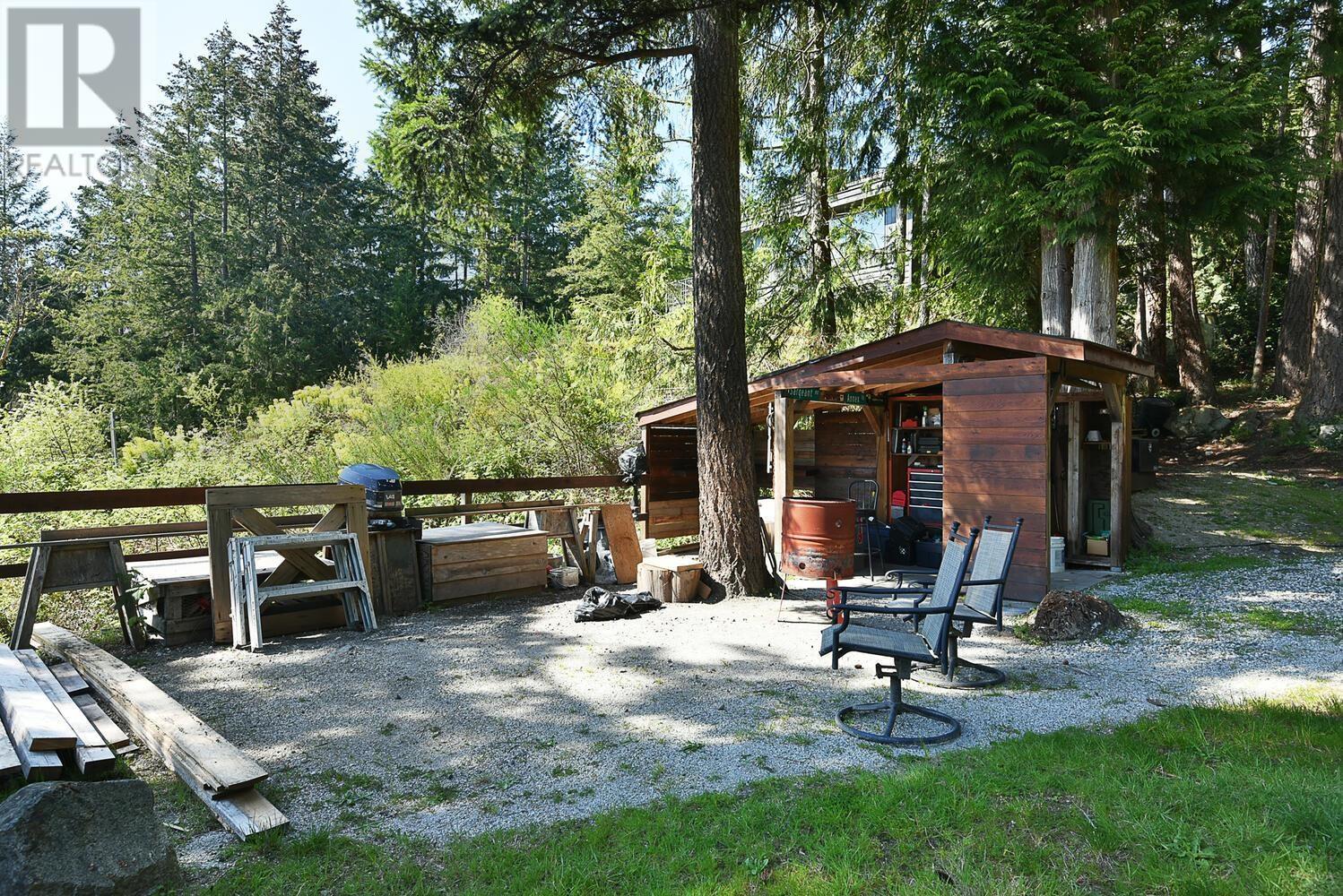 7297 BELLE ROAD, Sechelt