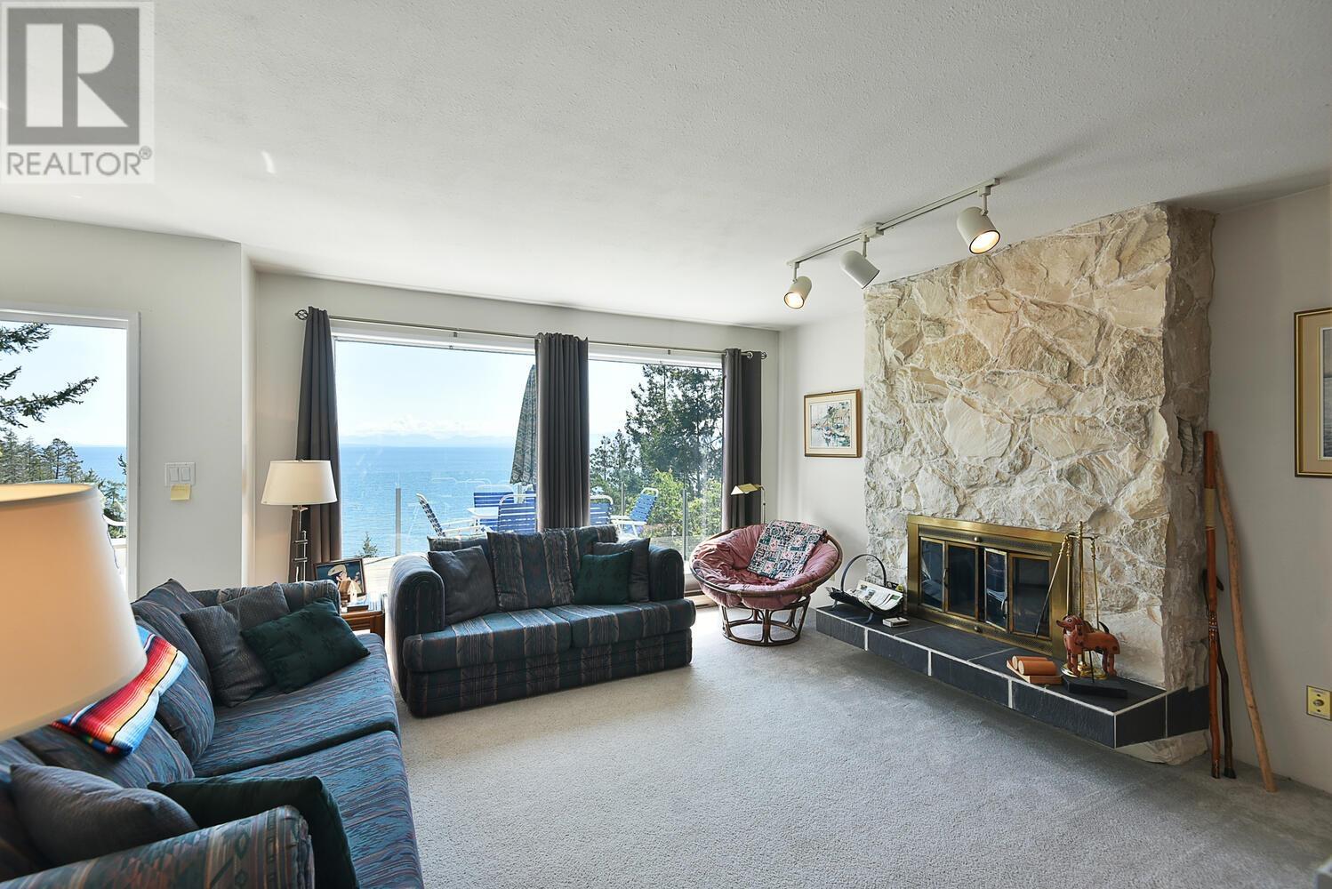 7297 BELLE ROAD, Sechelt