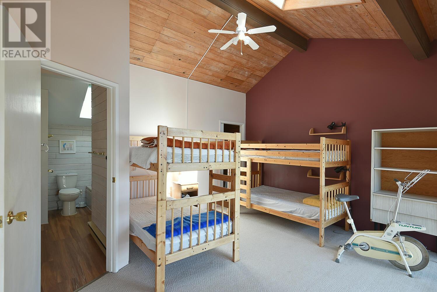 7297 BELLE ROAD, Sechelt