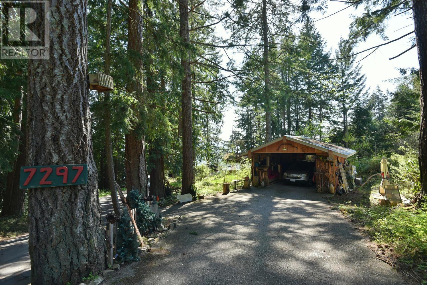 7297 BELLE ROAD, Sechelt