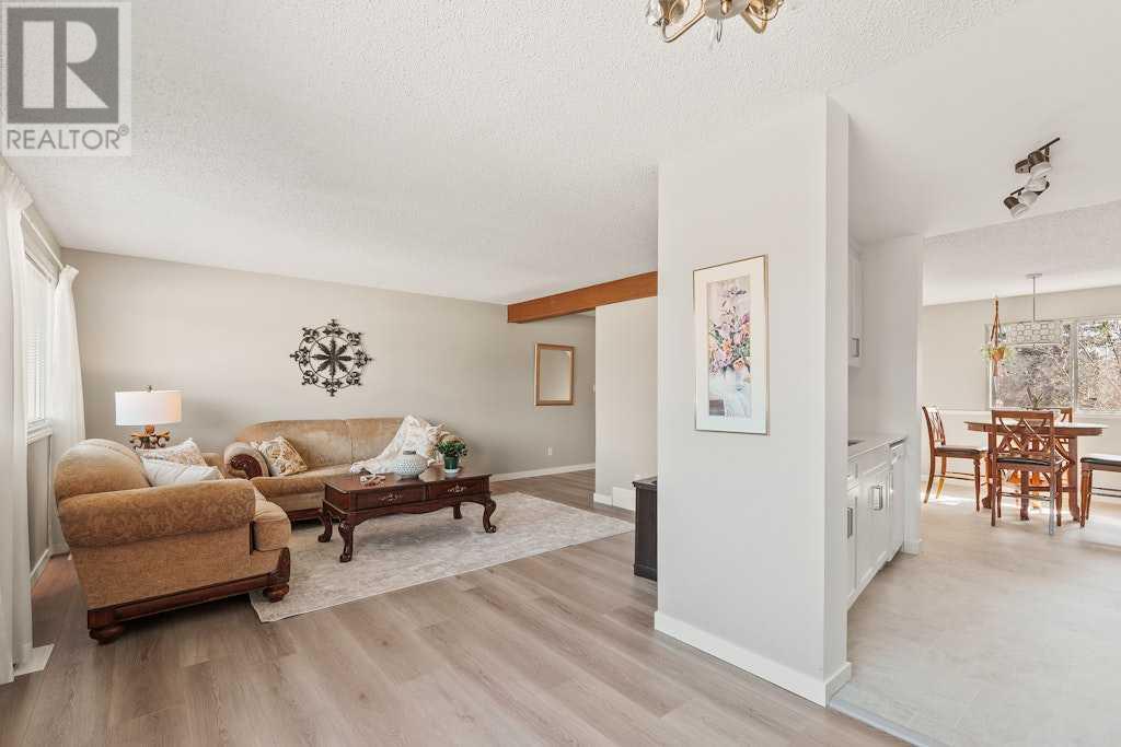 Single Family House 3 Level for Sale in  Braeside Drive SW Braeside Calgary 