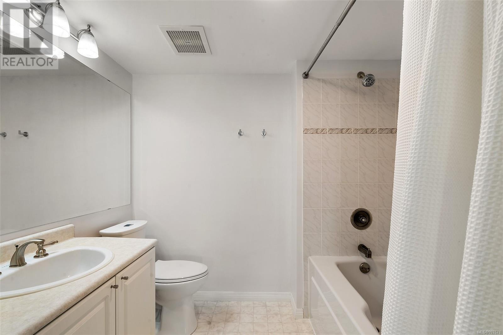 216 1083 Tillicum Road, Esquimalt