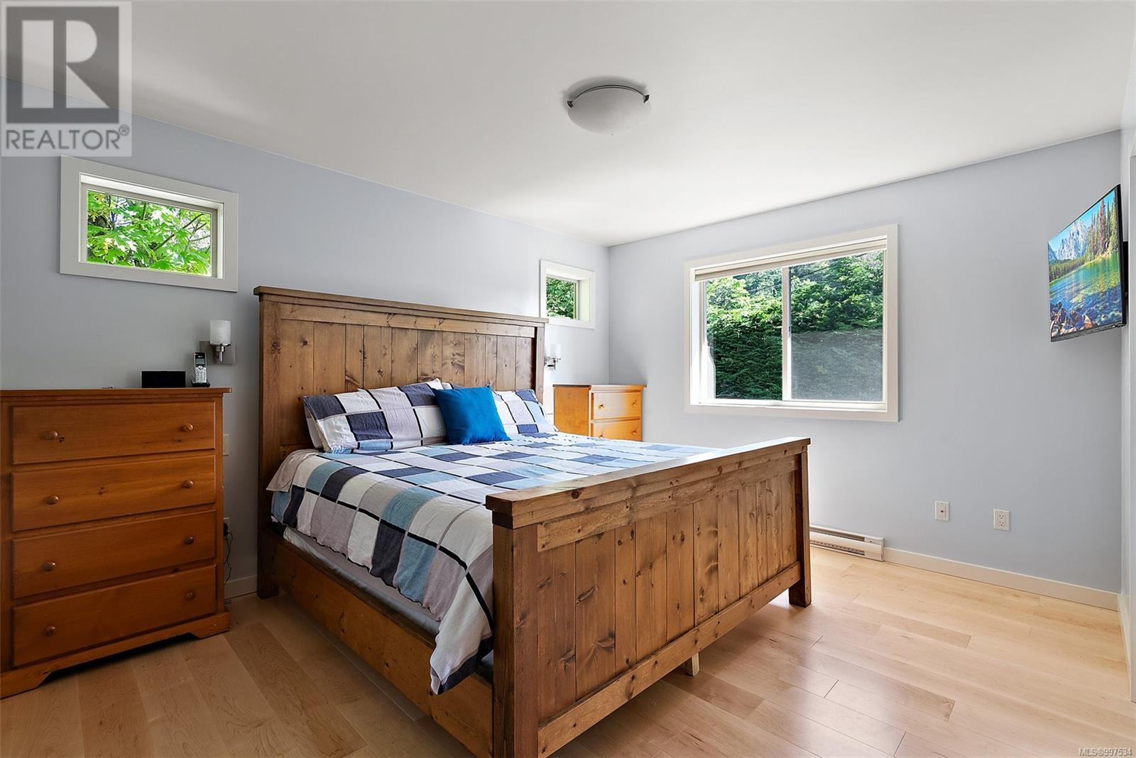  10985 Kalitan Road, North Saanich