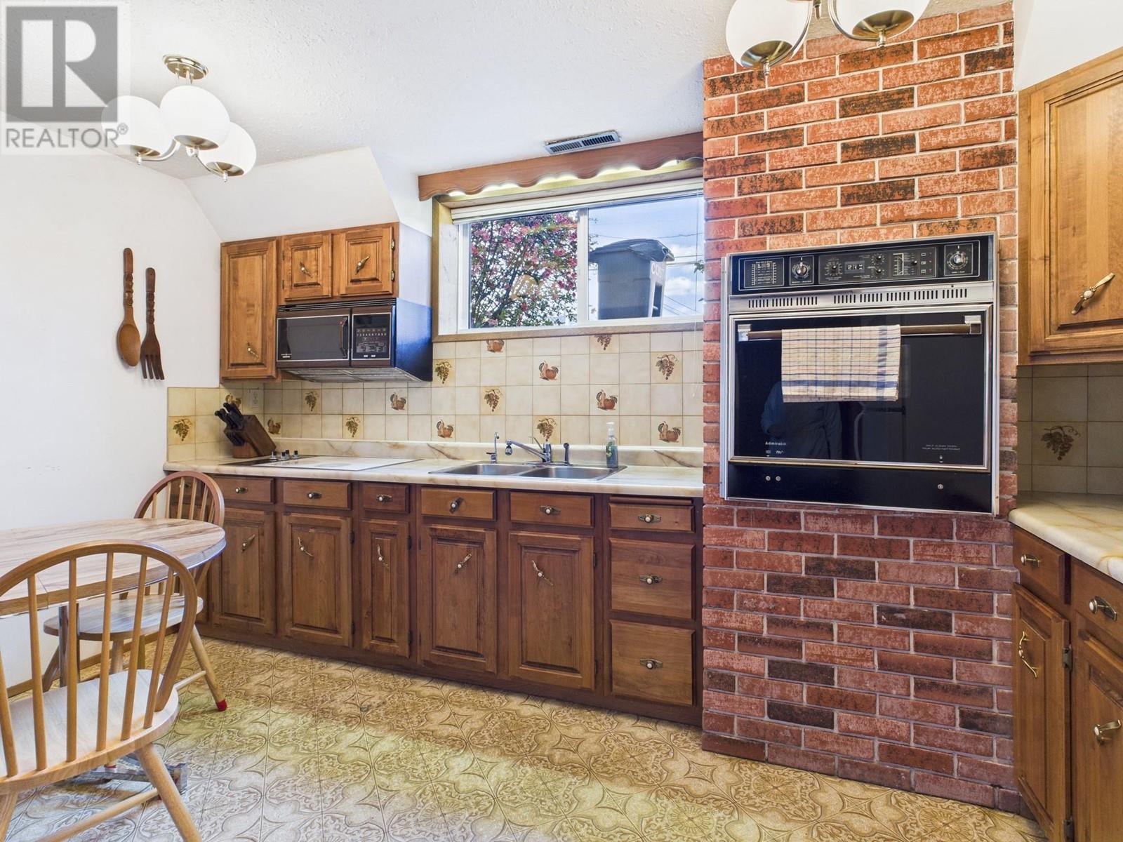 6012 107th Street, Osoyoos