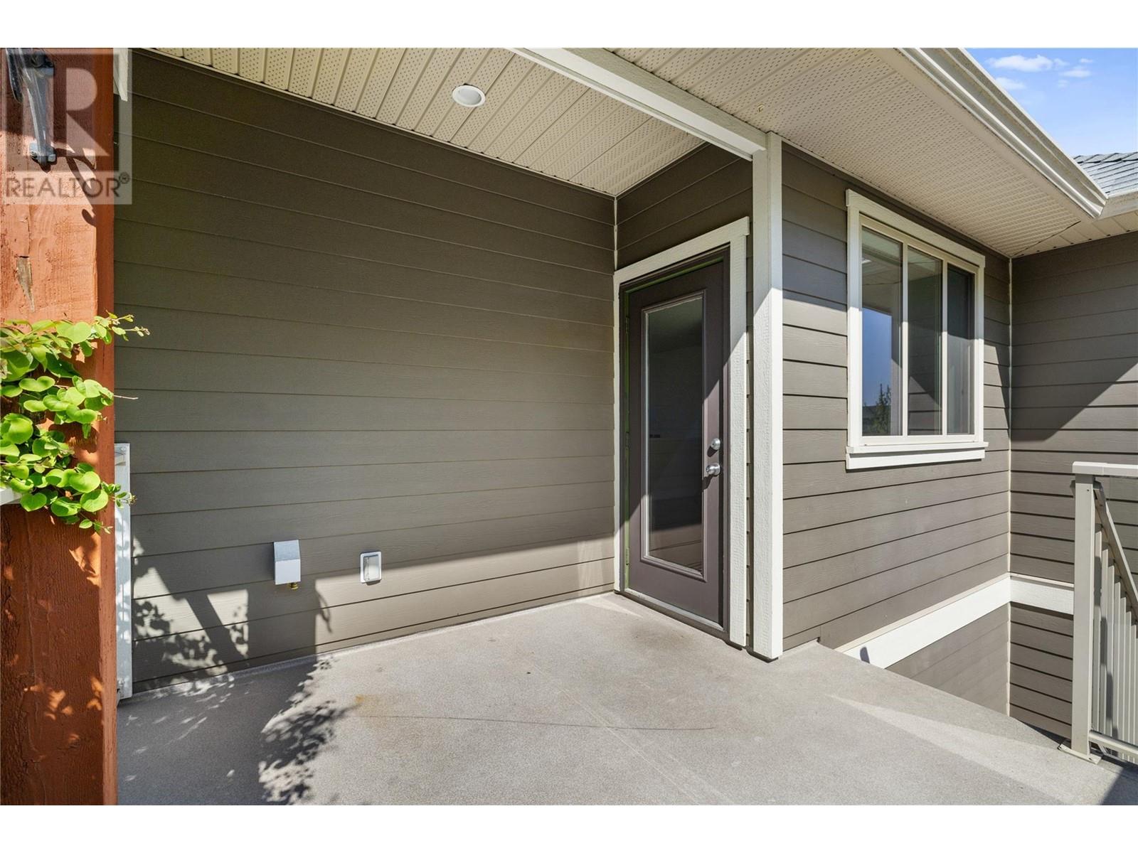  12833 Cliffshore Drive, Lake Country