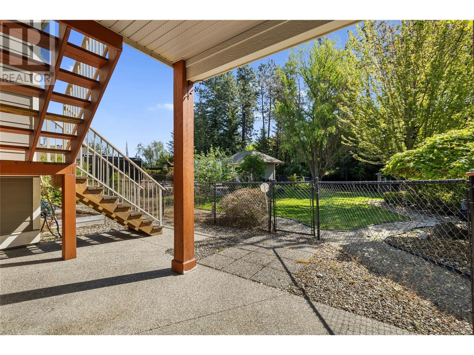  12833 Cliffshore Drive, Lake Country