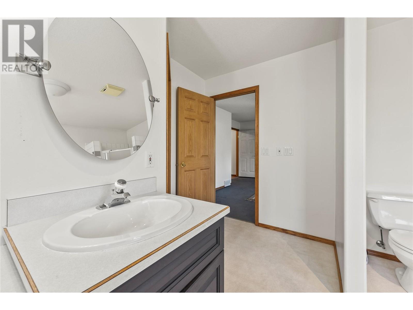  2201 50th Street, Salmon Arm
