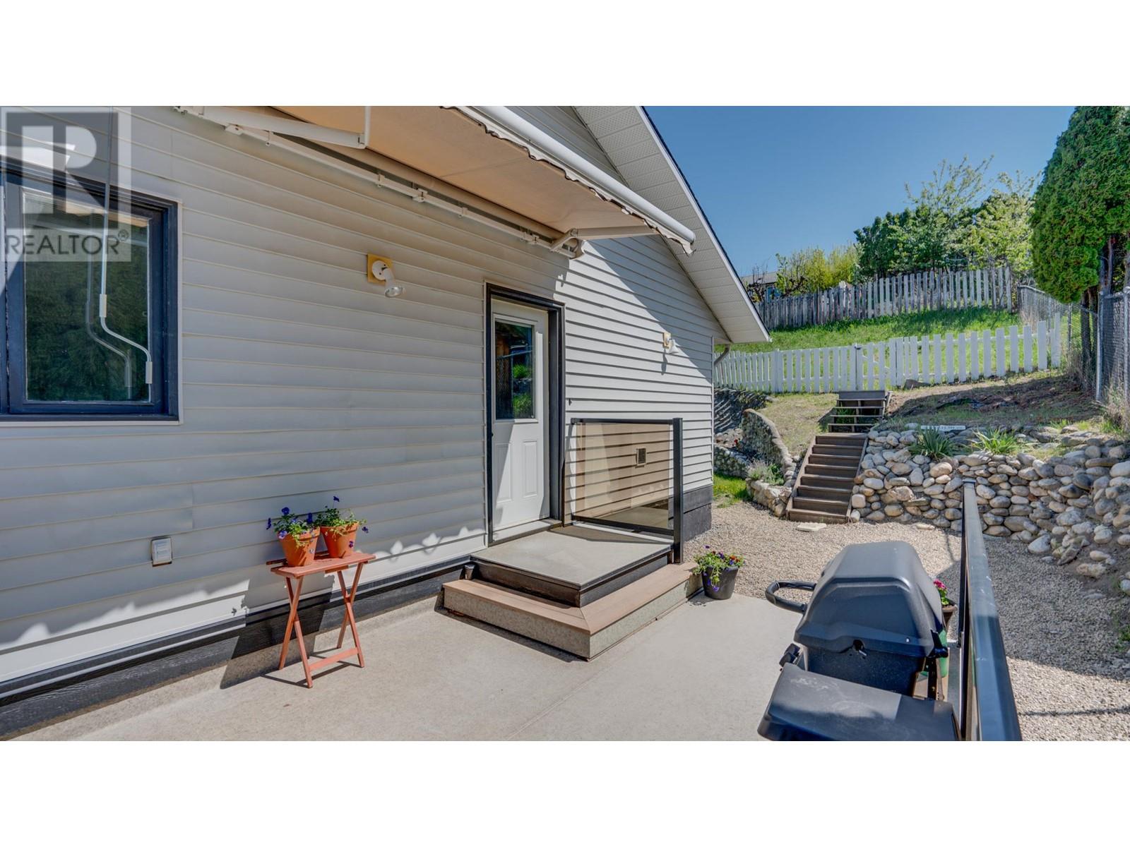  4010 15 Crescent, Vernon