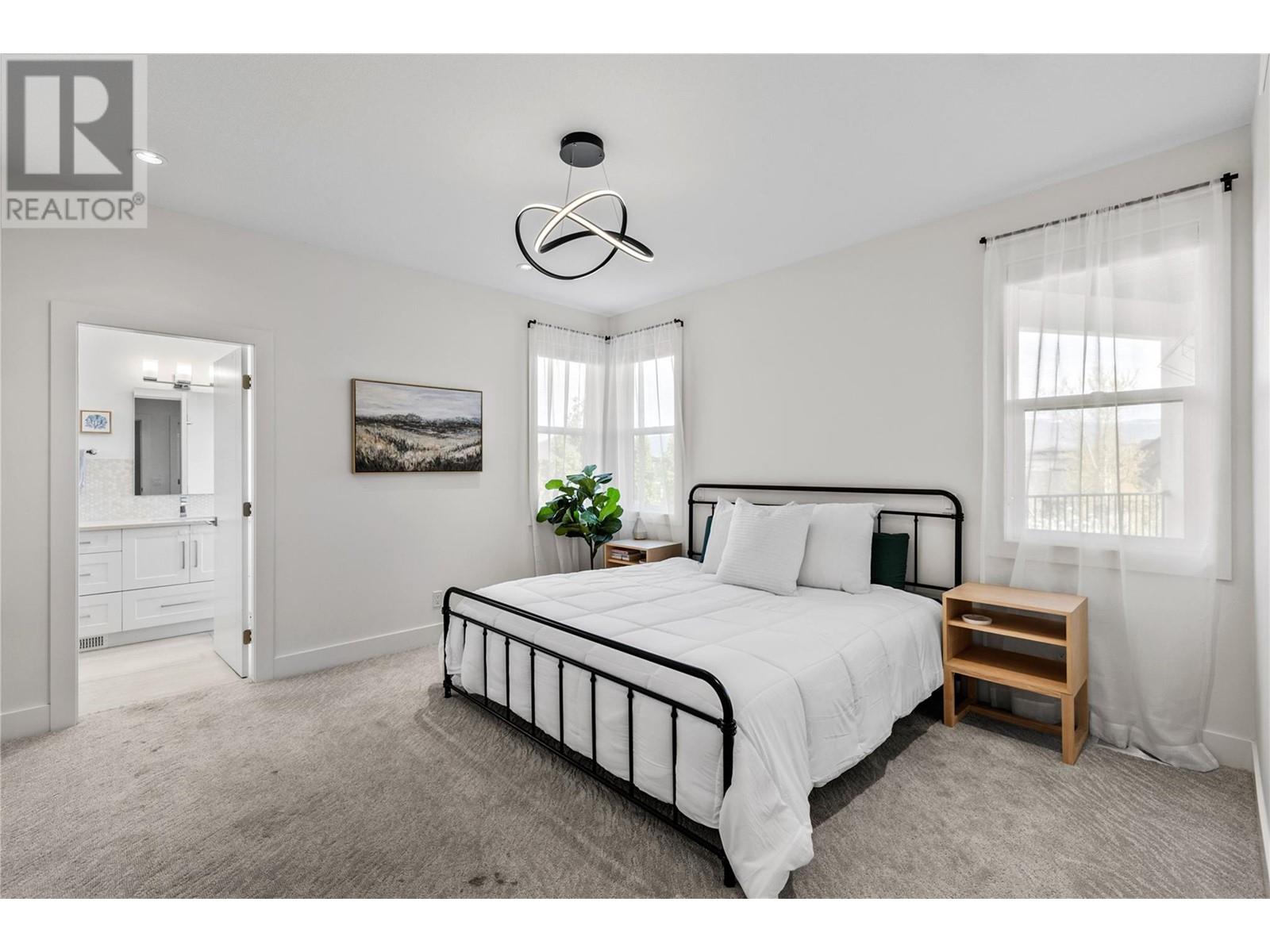  3374 Vineyard View Drive, West Kelowna