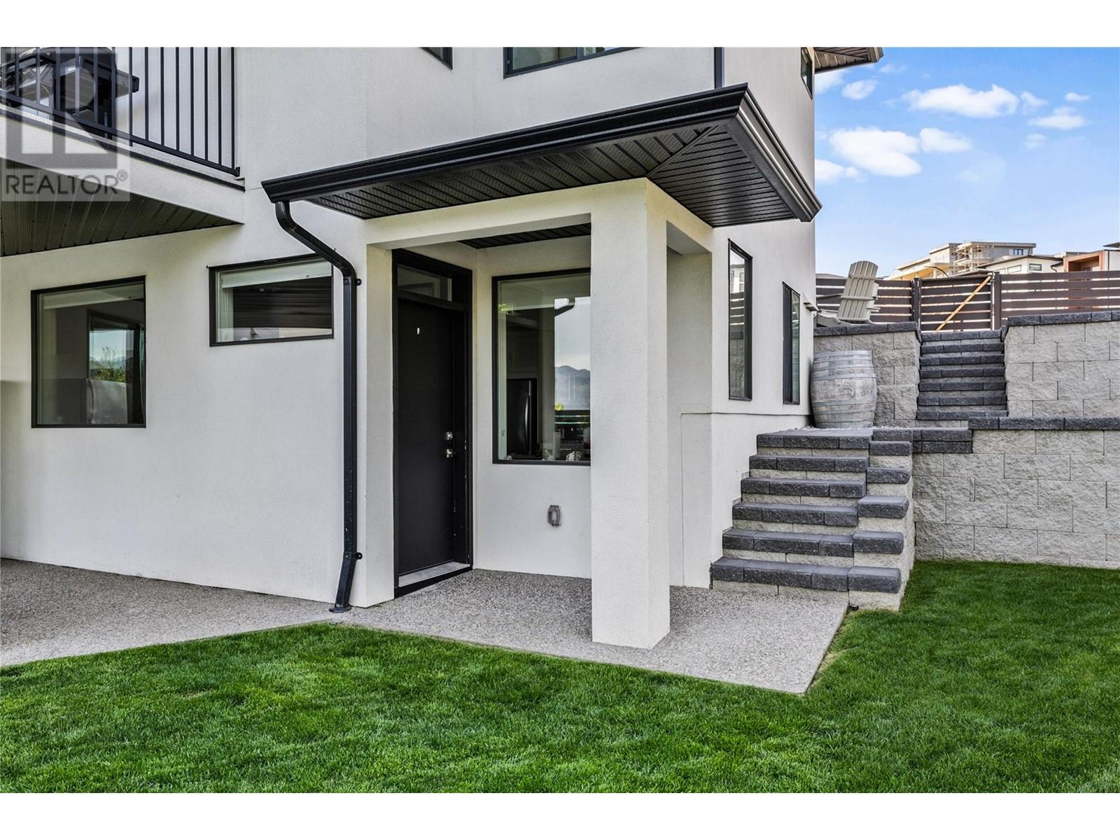  3374 Vineyard View Drive, West Kelowna