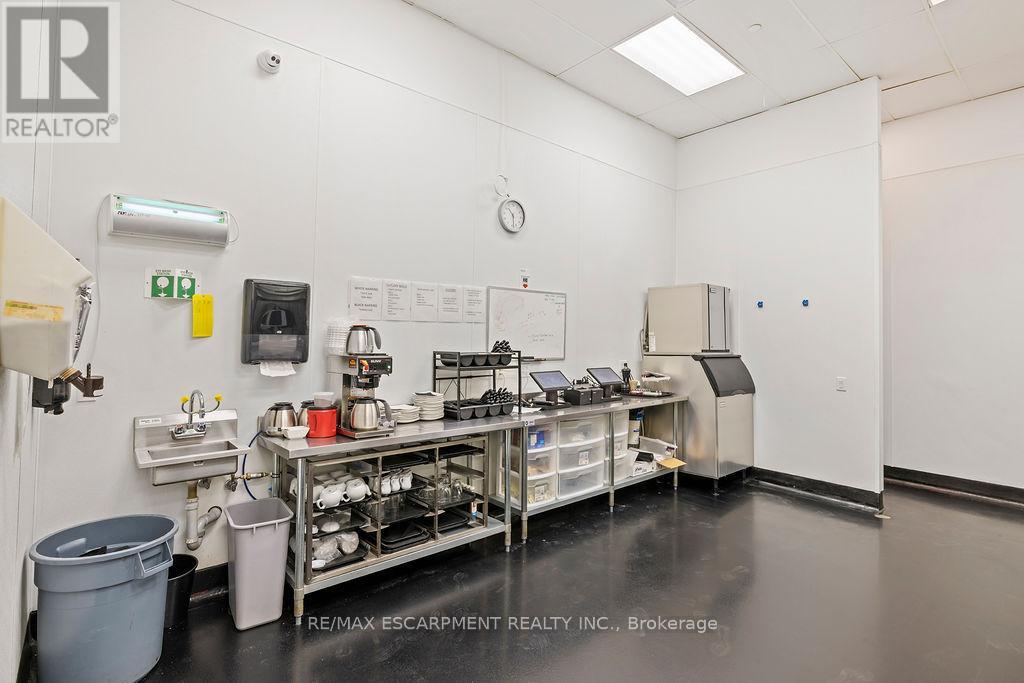 Photo 25 of 1 312 King Street, Barrie ON