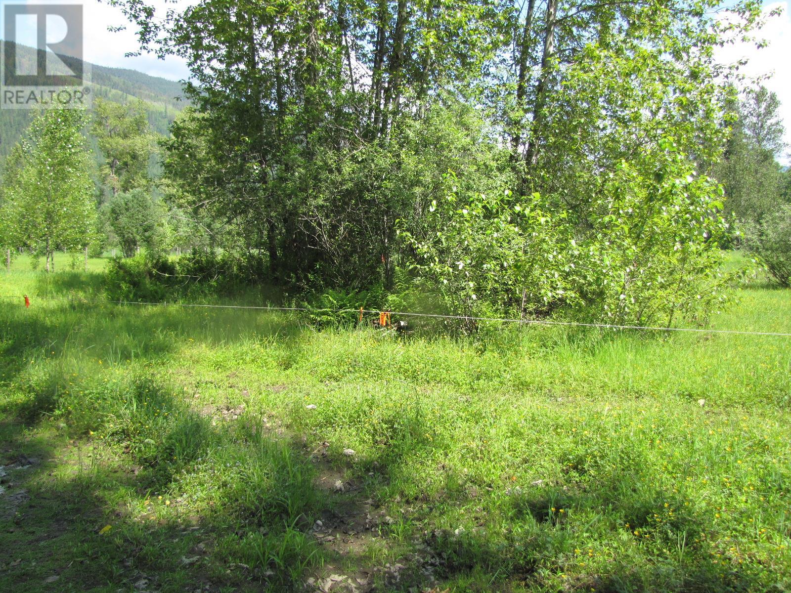 3793 Sommerville-Husted Road, Malakwa