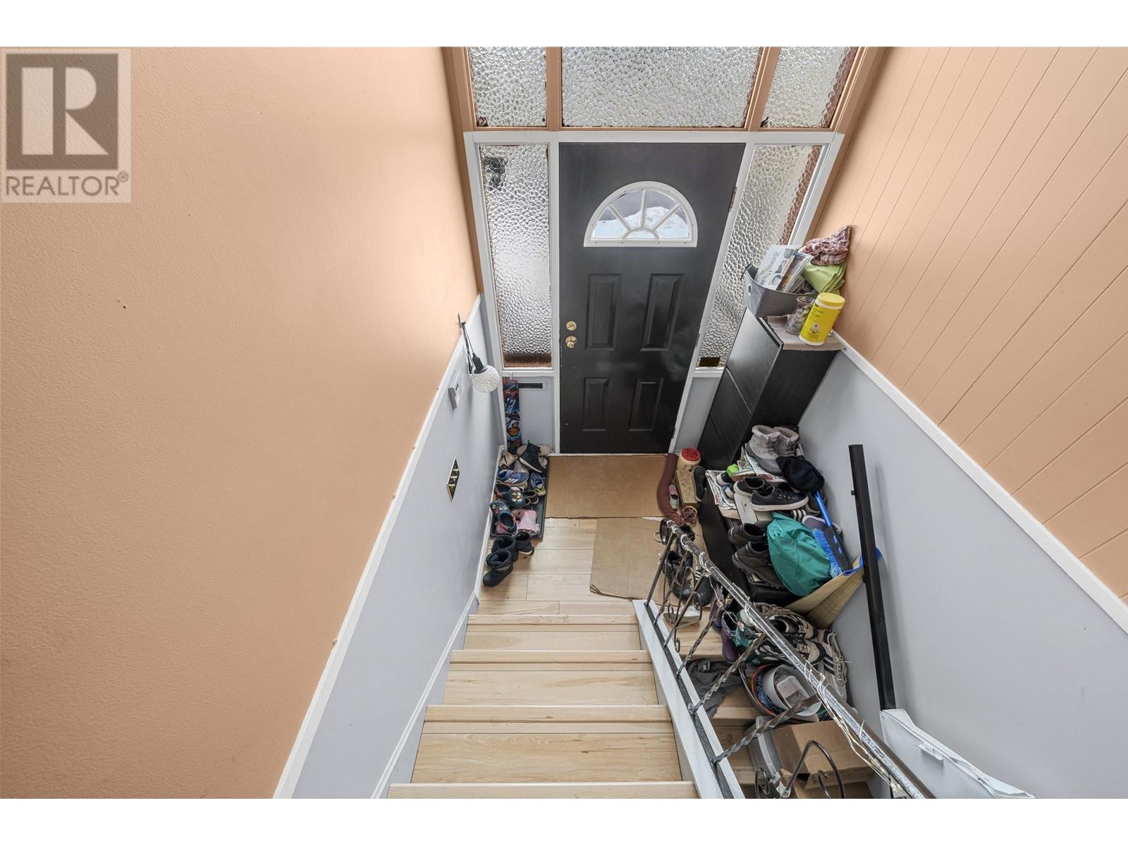 22970 STOREY AVENUE, Maple Ridge
