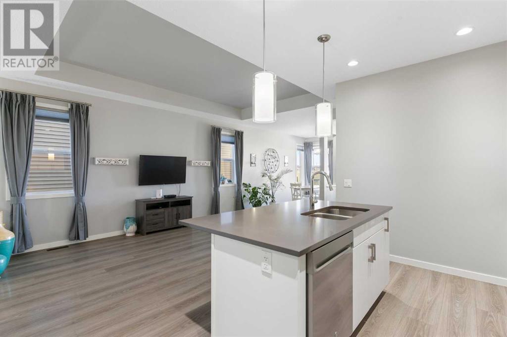 166 River Heights Crescent, Cochrane, Alberta