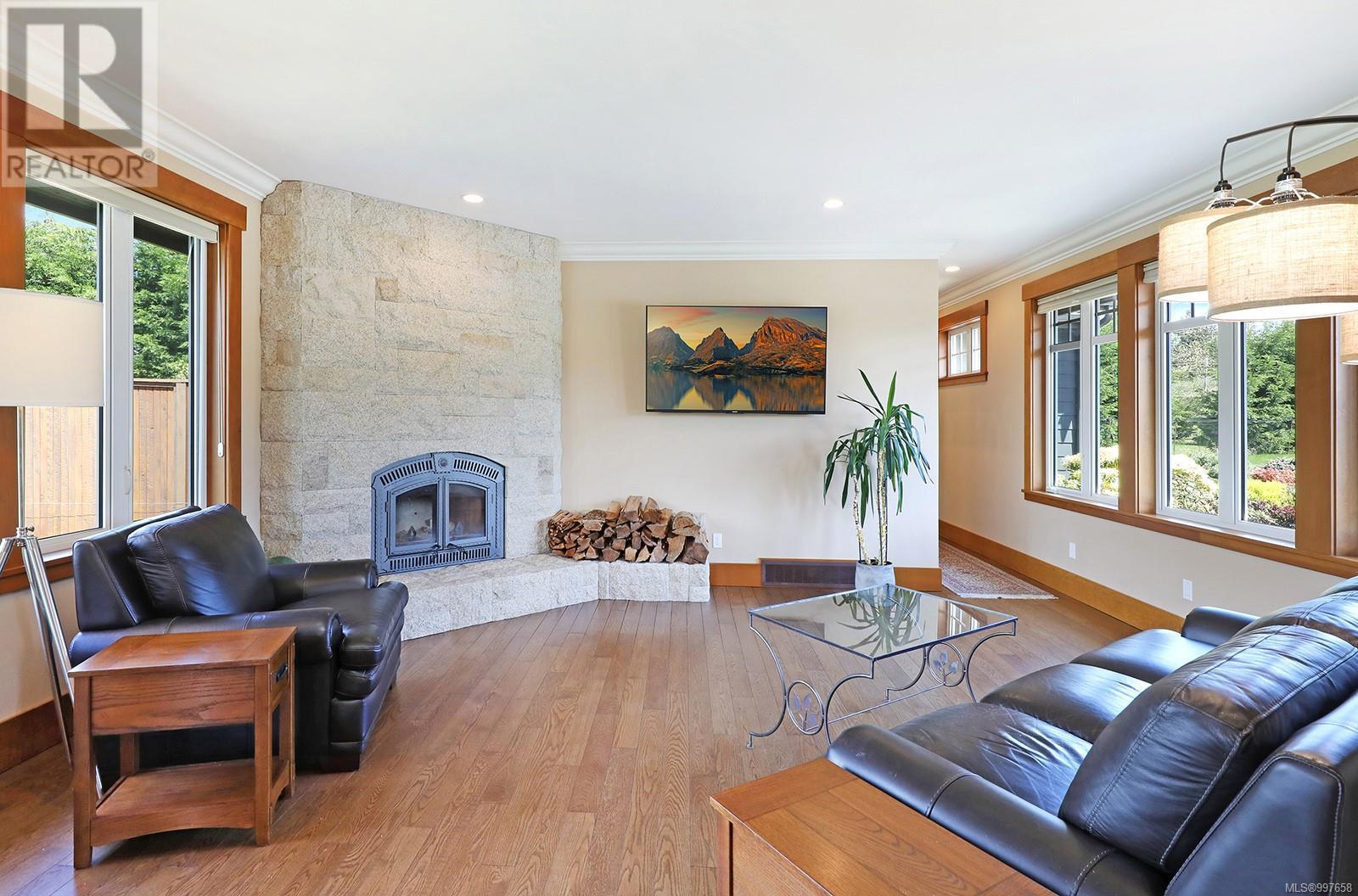 1151 Anderton Rd, Comox