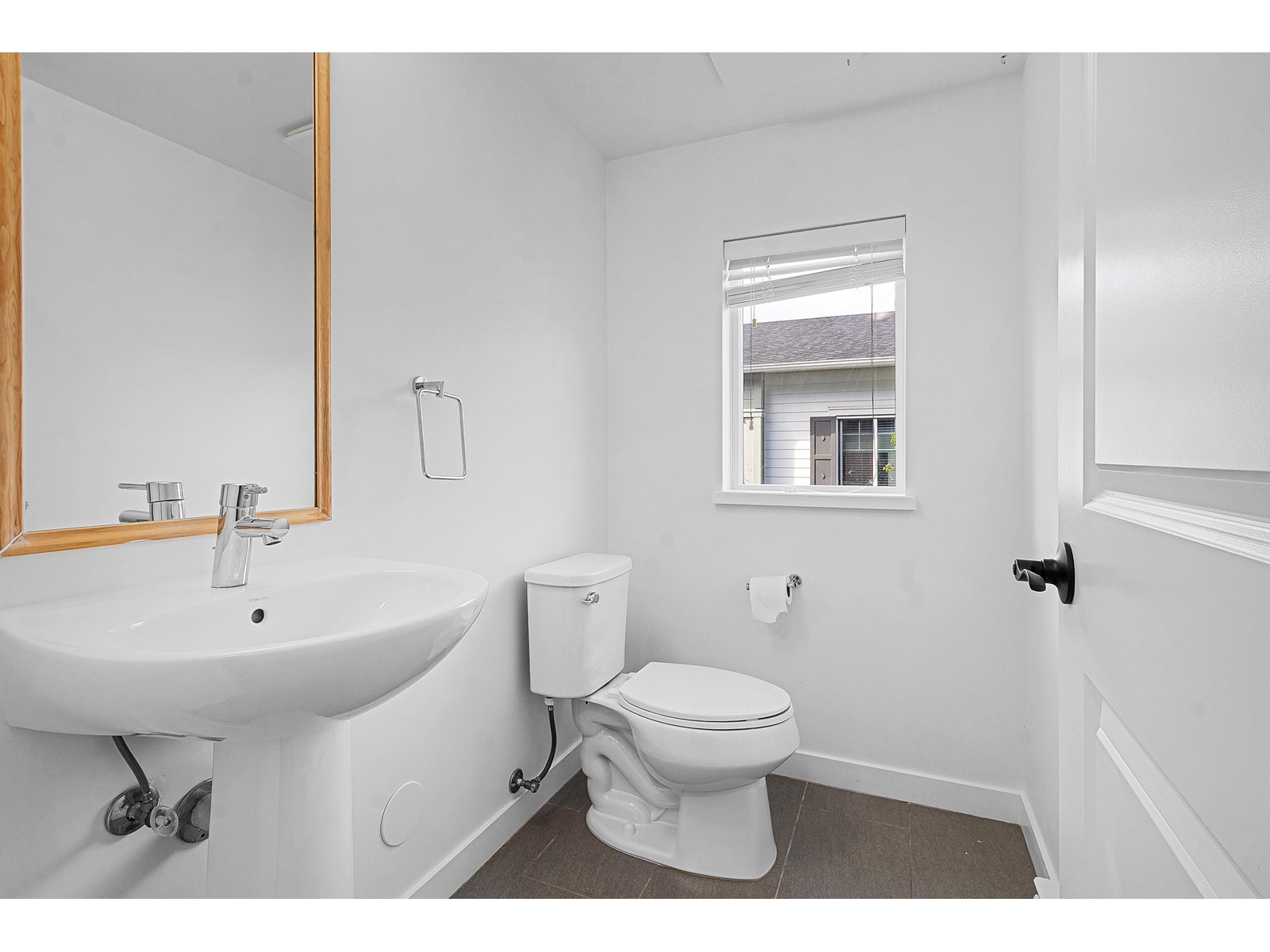100 15268 28 AVENUE, Surrey real estate listing R2997932