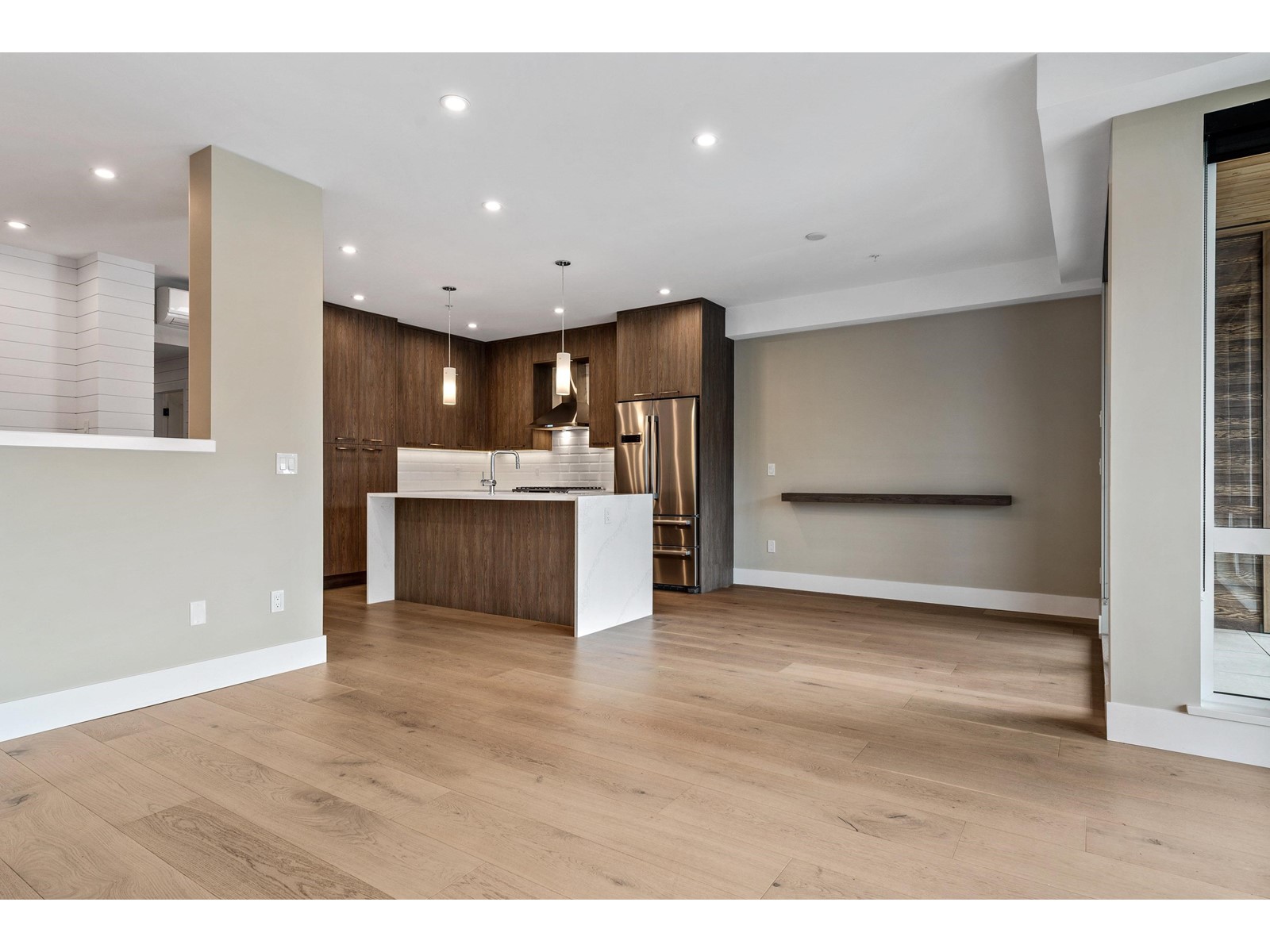 205 3175 COLUMBIA VALLEY ROAD, Cultus Lake North, Cultus Lake