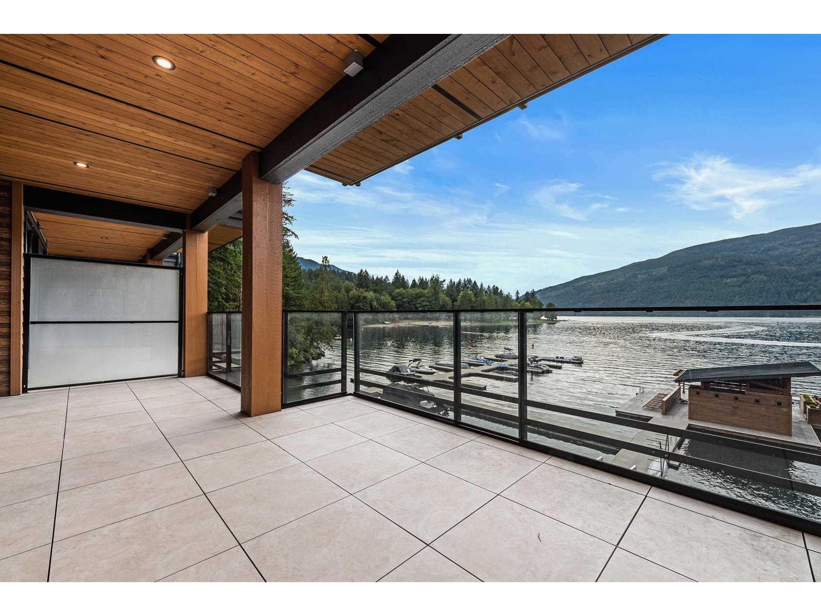 205 3175 COLUMBIA VALLEY ROAD, Cultus Lake North, Cultus Lake