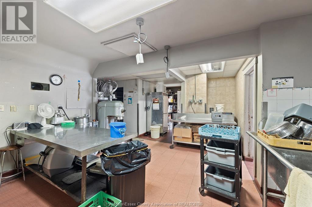 Photo 27 of 620 University Avenue West, Windsor ON