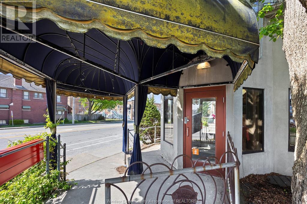 Photo 3 of 620 University Avenue West, Windsor ON