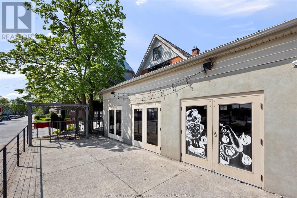 Photo 5 of 620 University Avenue West, Windsor ON