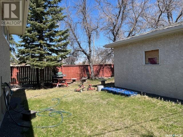 Photo 36 of 2017 York Street, Regina SK
