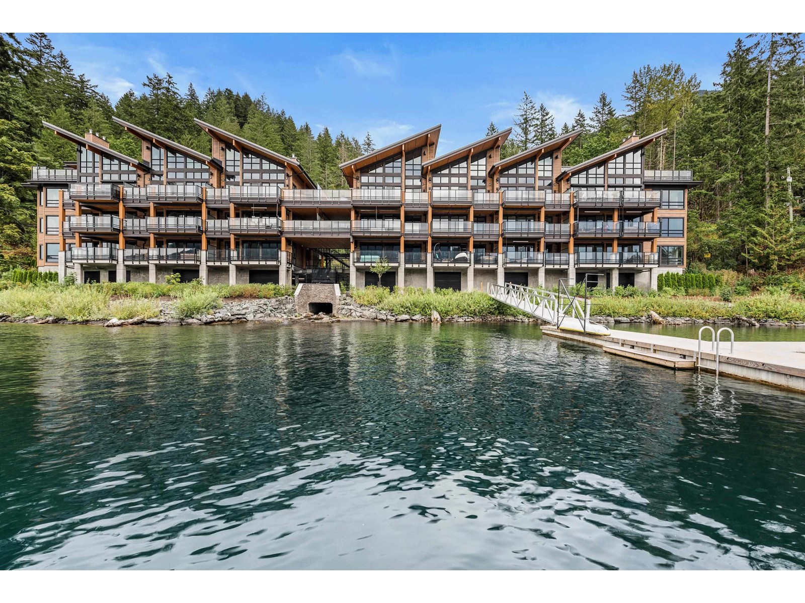 102 3175 COLUMBIA VALLEY ROAD, Cultus Lake North, Cultus Lake