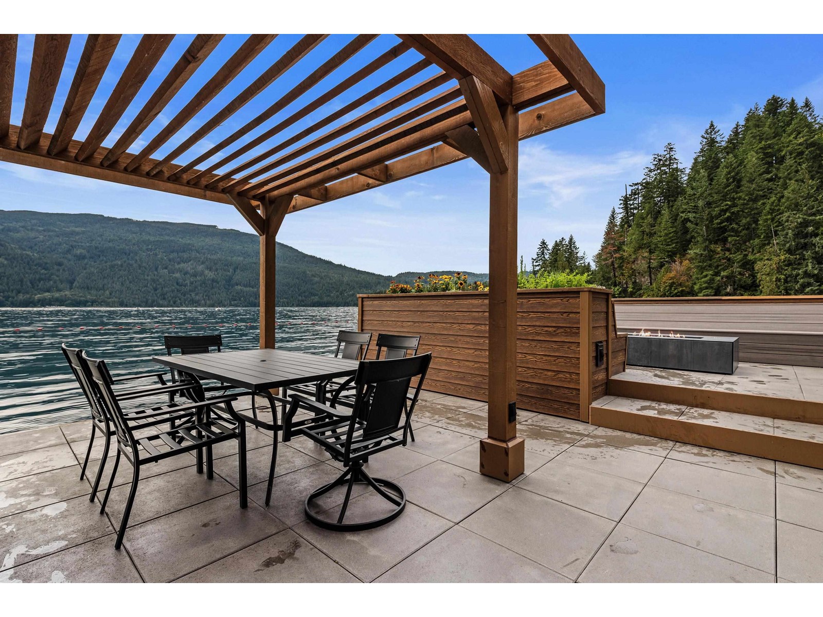 102 3175 COLUMBIA VALLEY ROAD, Cultus Lake North, Cultus Lake