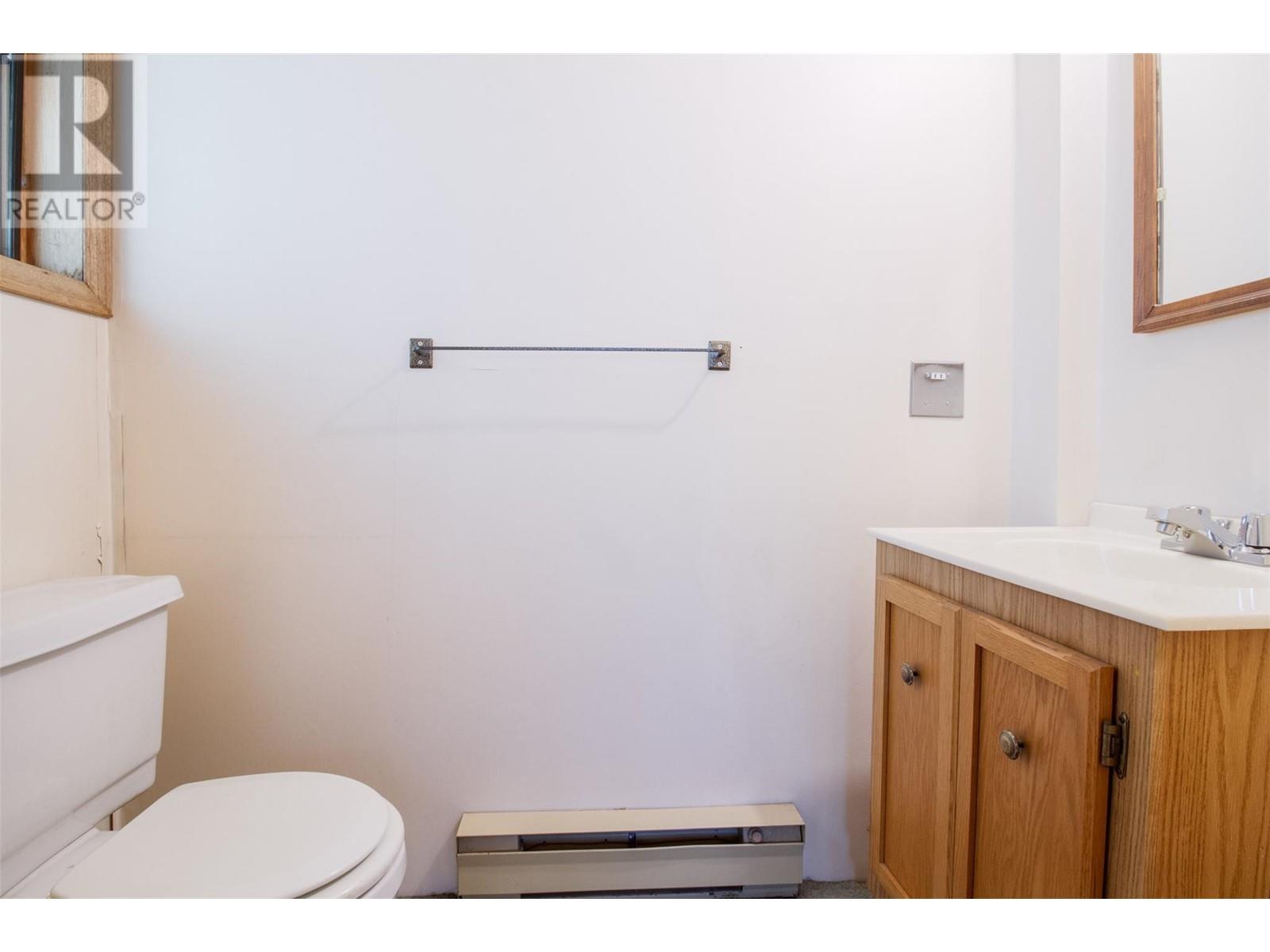 941 Pigeon Road, Revelstoke