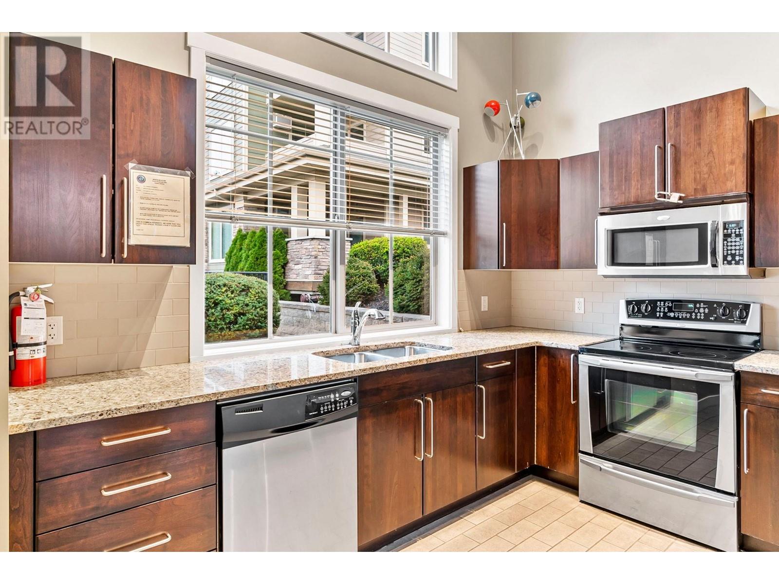 403 3739 Casorso Road, Kelowna