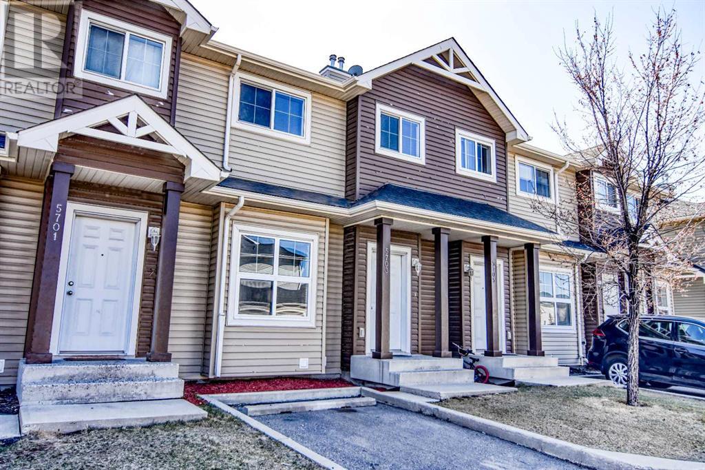 Single Family House for Sale in   Tarawood Lane NE Taradale Calgary 