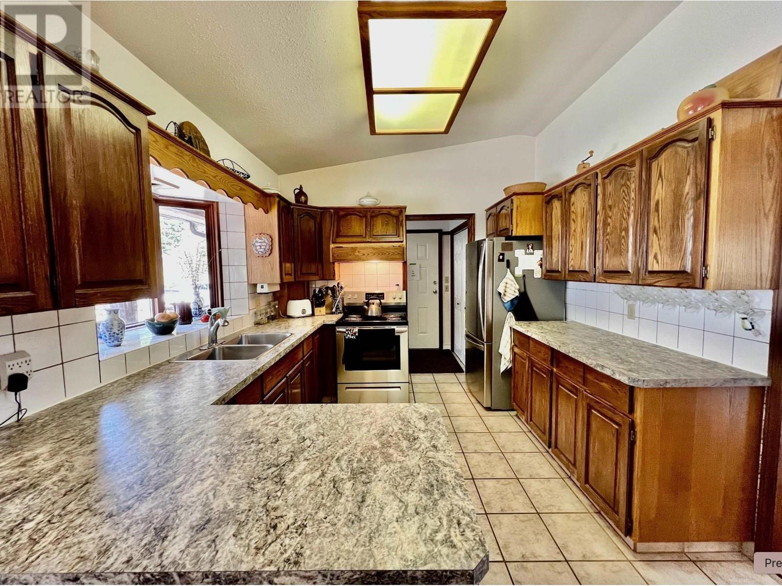 5790 TIMOTHY LAKE ROAD, Lac La Hache