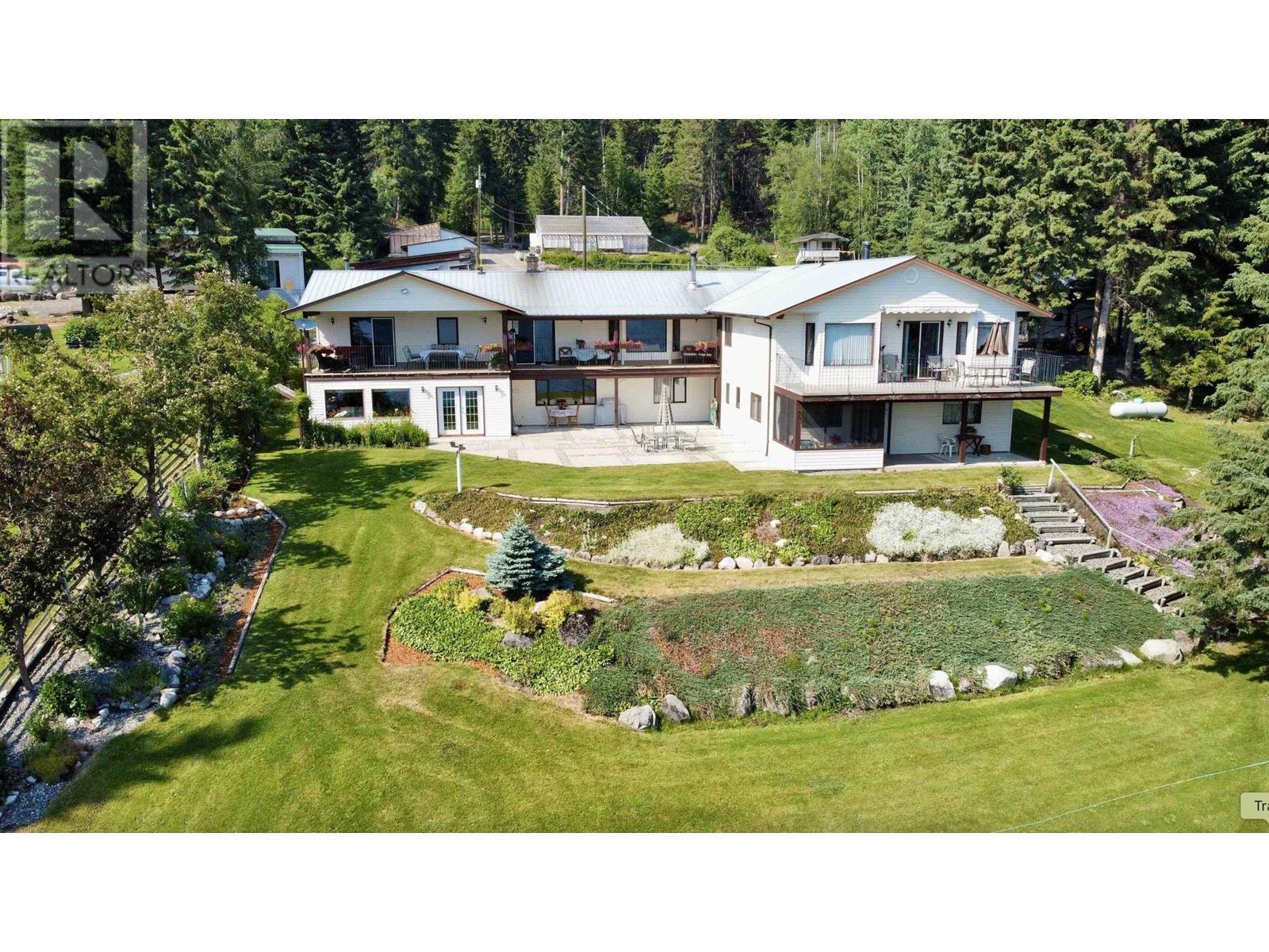 5790 TIMOTHY LAKE ROAD, Lac La Hache