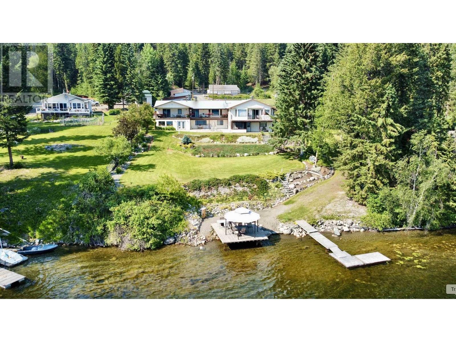 5790 TIMOTHY LAKE ROAD, Lac La Hache