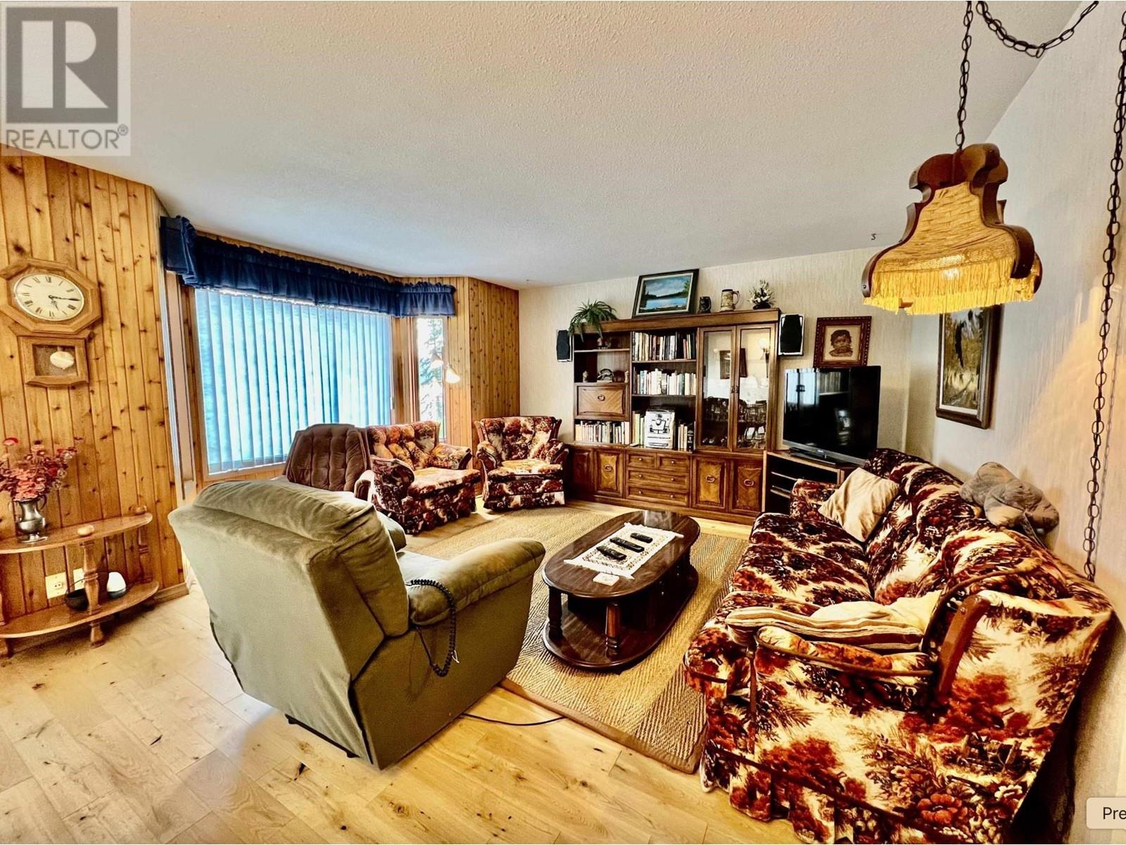 5790 TIMOTHY LAKE ROAD, Lac La Hache