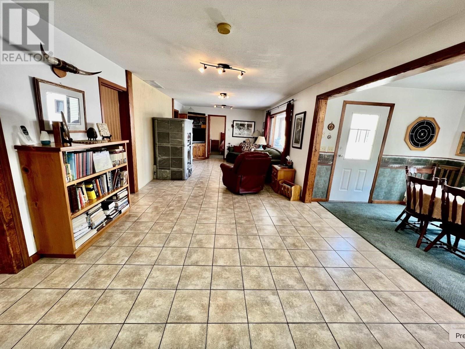 5790 TIMOTHY LAKE ROAD, Lac La Hache